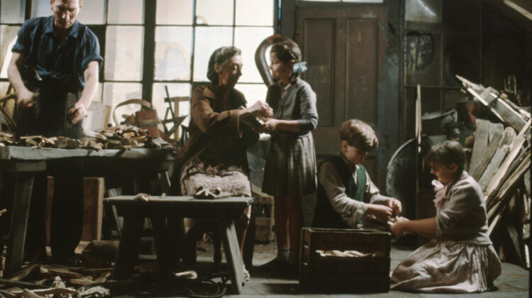 Distant Voices Still Lives 12